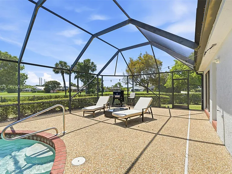 11008 Boca Woods Ln — Photo 36