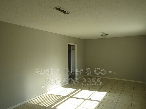 2nd image of 3218 Highway 71