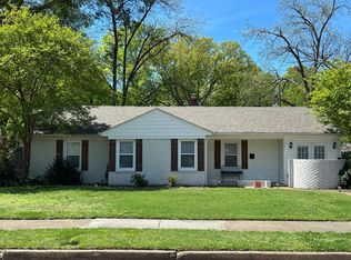 1221 W Perkins Rd, Memphis, TN 38117