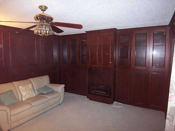 2nd bedroom/office/den