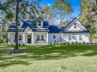 126 Country Club Dr, Crawfordville, FL 32327