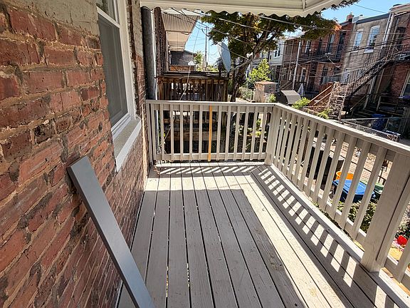 5th image of 419 Ilchester Ave #1