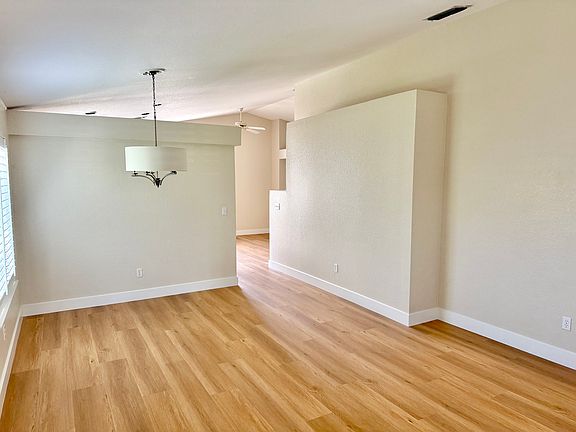 2nd image of 1522 Alyssum Way
