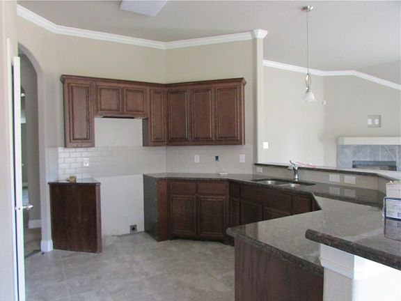 5th image of 213 Palmer View Dr