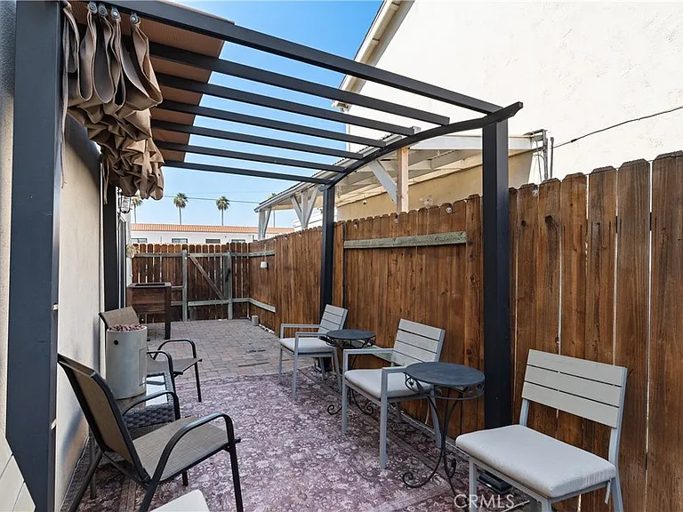 1201 N California St — Photo 19