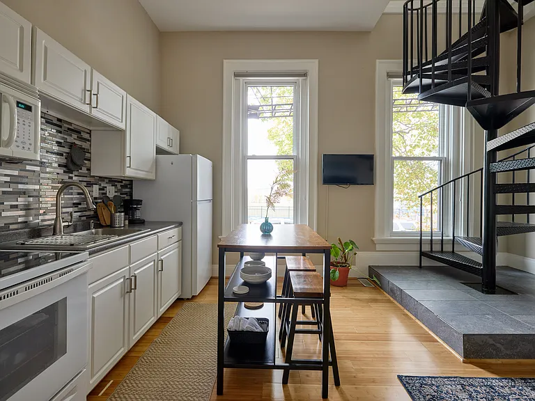 440 Hopkins St #2 — Photo 4