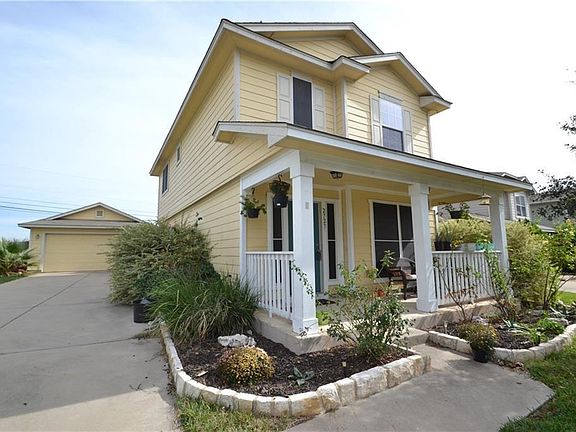 4th image of 2727 Fairview Dr