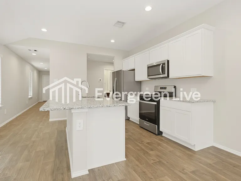 9940 Glen Brook Ln — Photo 4