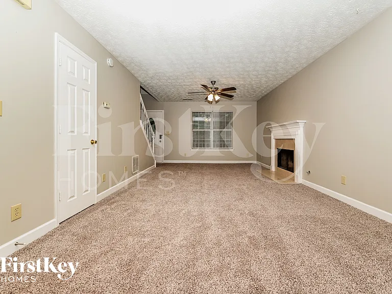 1147 Orr Rd — Photo 3