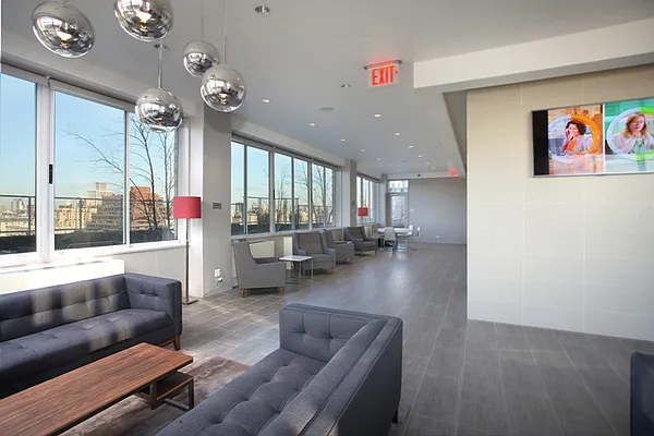 Rented by Manhattan Skyline | media 14