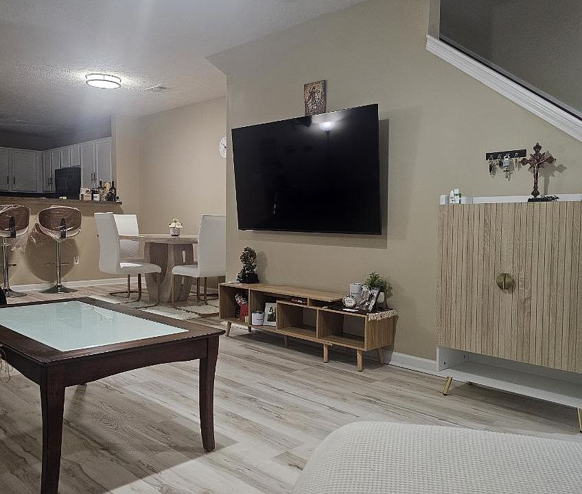 1st image of 572 Bradburn Village Cir