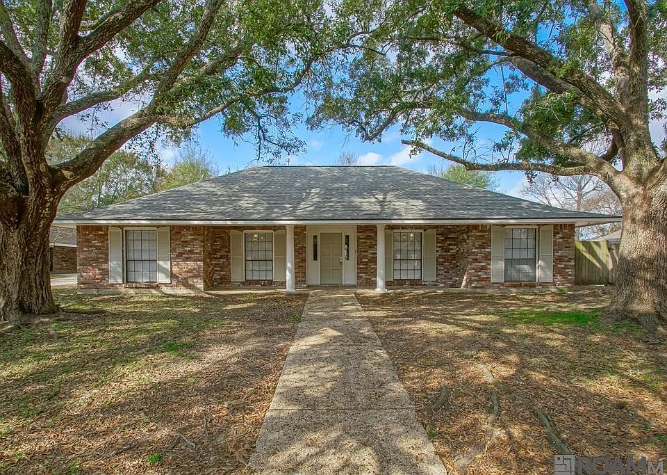 1st image of 3910 Pine Park Dr