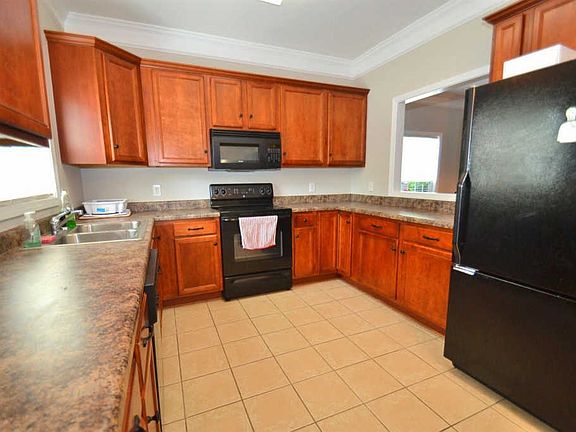 5th image of 300 Hampton Forest Dr