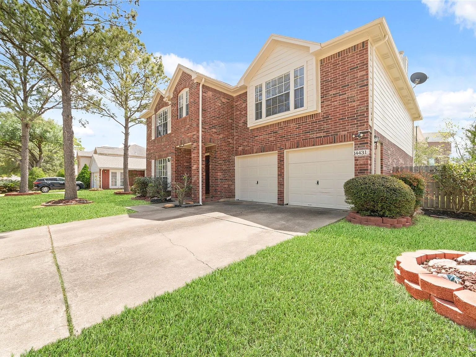 4 bed, 2.5 bath, 2686 sqft, $2,390 — Photo 4