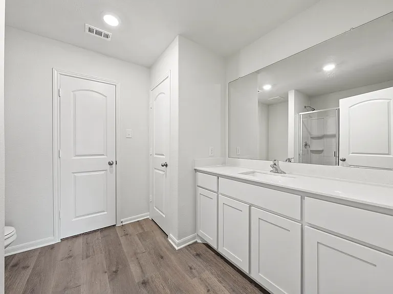 Delano Estates — Photo 23
