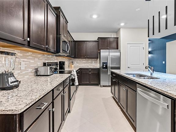 4th image of 15969 Cape Coral Loop