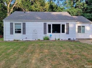 2804 S Locust Rd, South Bend, IN 46614