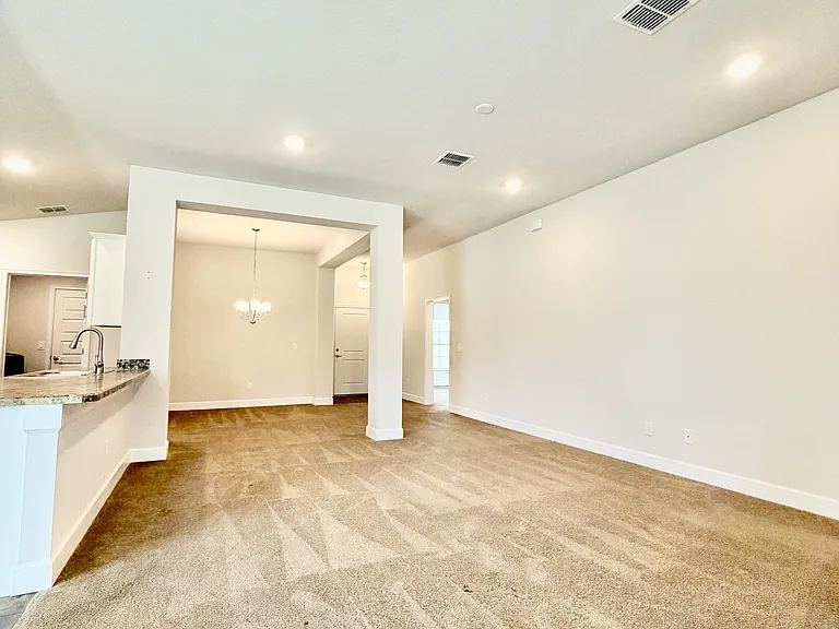 633 W Rexford Dr — Photo 38