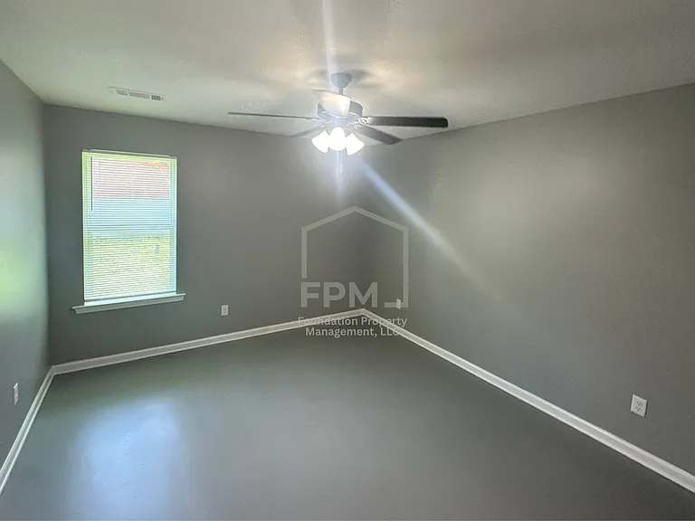 307 Harrell St — Photo 11