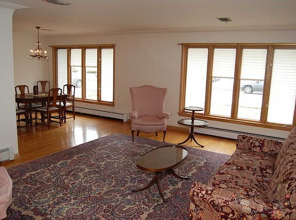 2nd image of 10332 Lavergne Ave