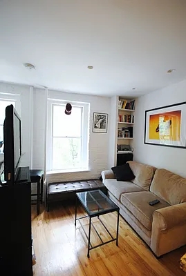 Rented by Bold New York | media 19