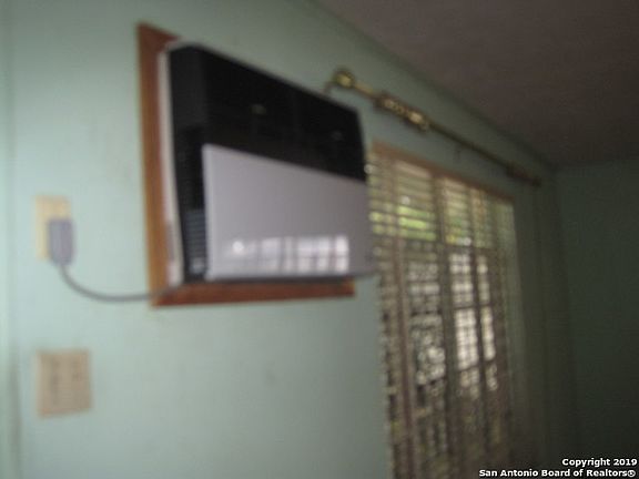 4th image of 126 Locknere Ln