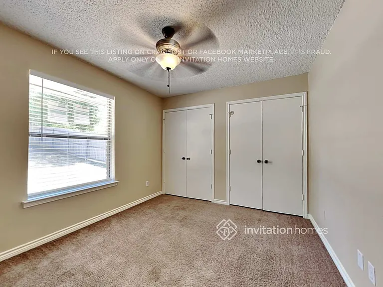 2512 Bayberry Ln — Photo 8