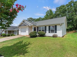 226 Chateau St, Boiling Springs, SC 29316