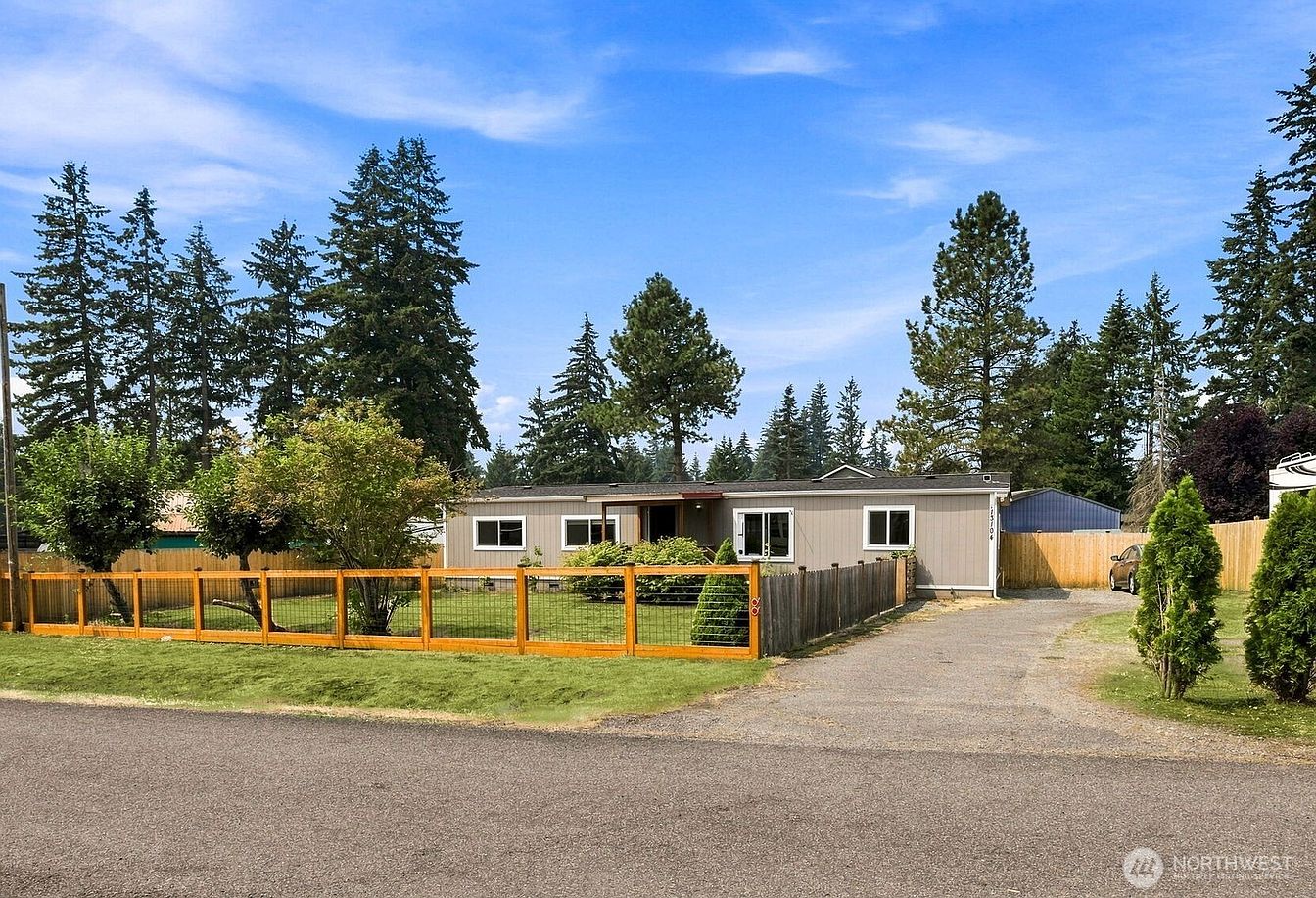 1st image of 13104 Ridge Circle E