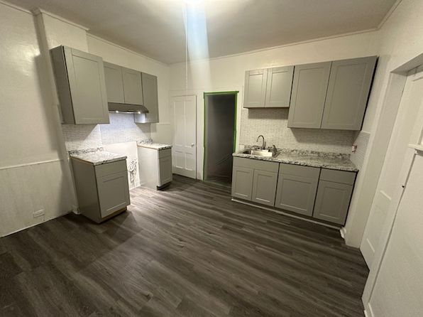 439 West St #1