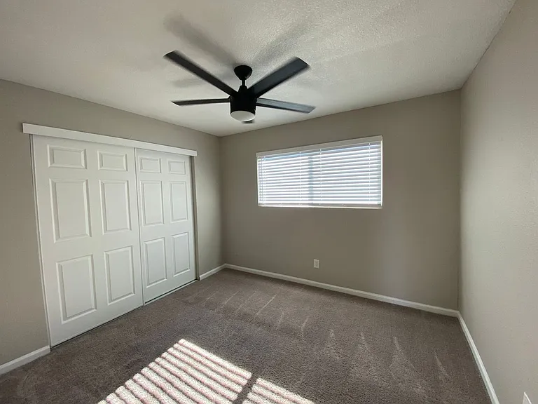 1829 E Broadway Rd — Photo 20