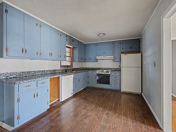 5th image of 2620 Pine Valley Rd