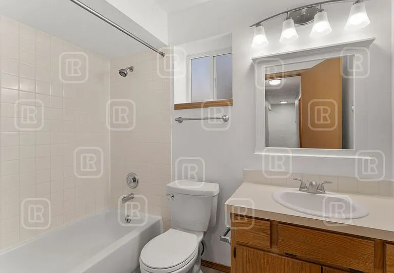 107 W 3rd St #1 — Photo 10