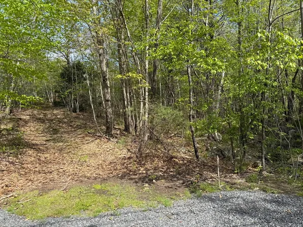 10 Old Westminster Rd, Hubbardston, MA 01452