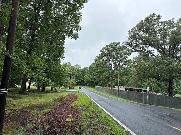 5th image of 519 Rockett Rd