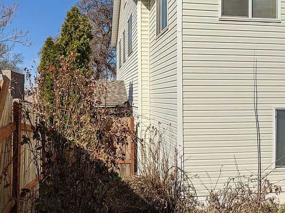 2nd image of 1037 E Linden Ave