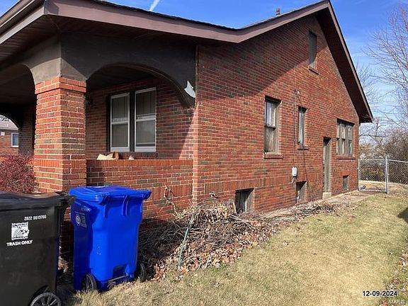 4th image of 8373 Elmore Ave