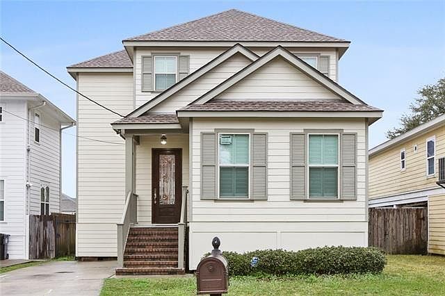 1st image of 417 Stafford Pl