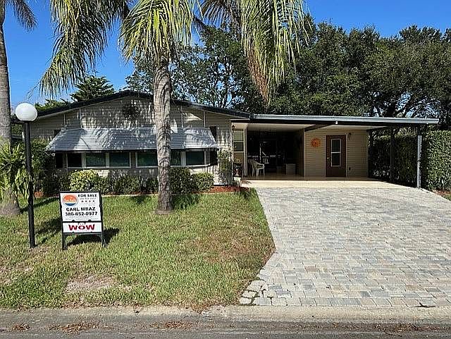 1st image of 39 Misty Falls Dr
