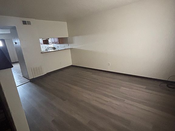 4th image of 4204 Lac Bienville Dr APT B