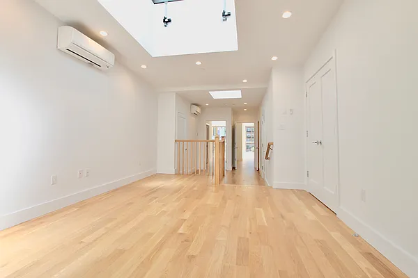 Rented by True Lofts New York LLC | media 19