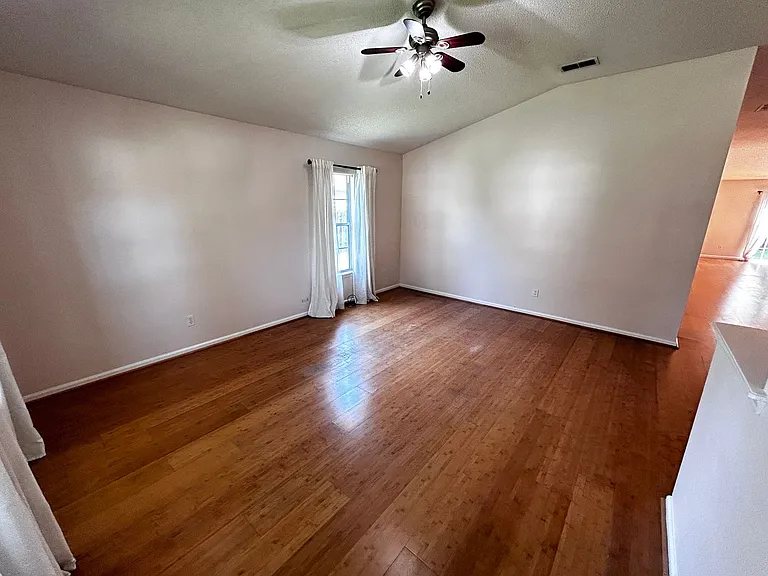 1449 Blue Heron Ln E — Photo 14