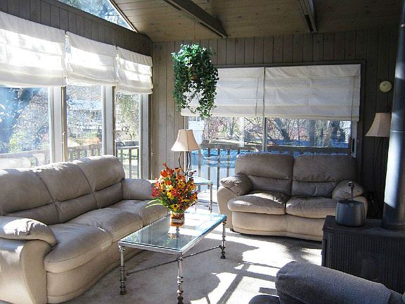 14 Diamond Rd Danbury, CT