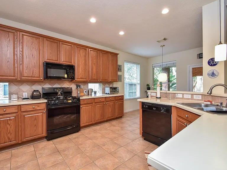 1211 Deerbrook Dr — Photo 13