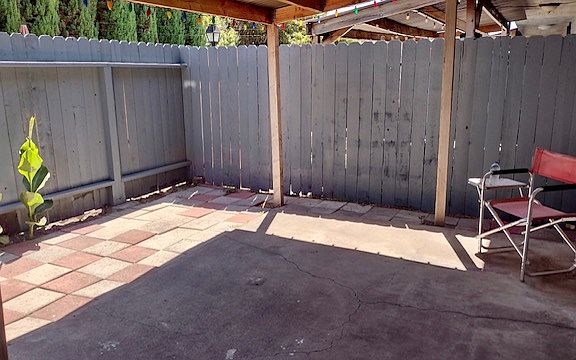 5th image of 11921 Gilbert St APT 3