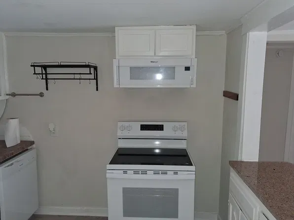 10121 Chemstrand Rd, Pensacola, FL 32514