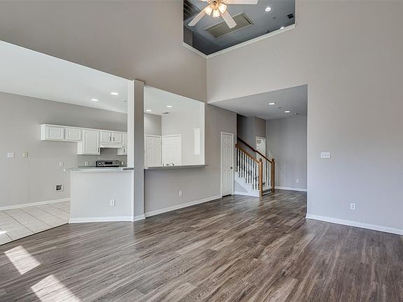 3rd image of 8475 Kent Dr #400