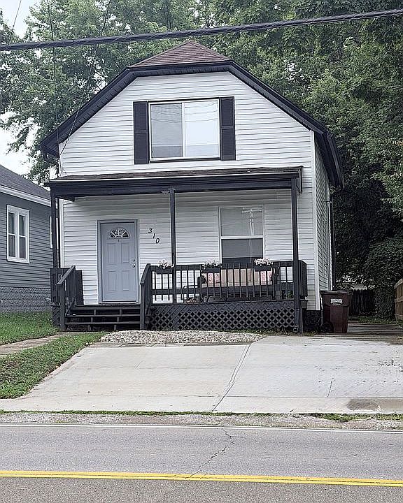 1st image of 310 Commonwealth Ave