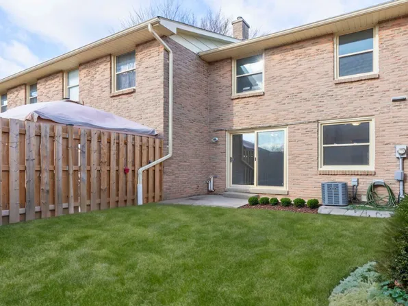 Blackacres Blvd Townhomes