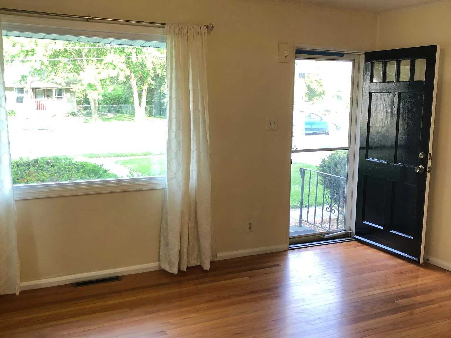203 Roosevelt Rd — Photo 3